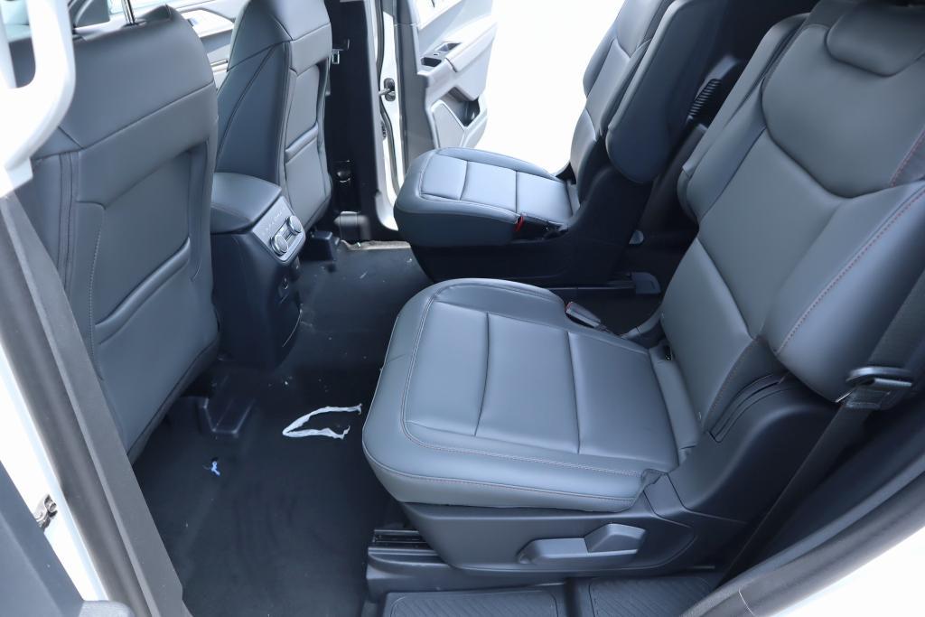 new 2025 Ford Explorer car, priced at $47,281