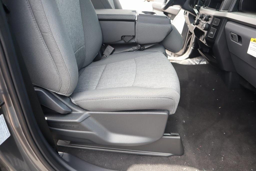 new 2025 Ford F-250 car, priced at $66,881