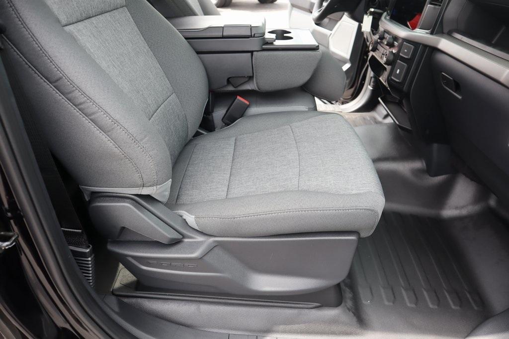 new 2025 Ford F-150 car, priced at $44,288