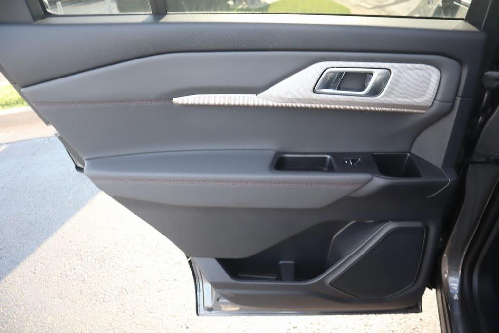 new 2025 Ford Explorer car, priced at $45,423