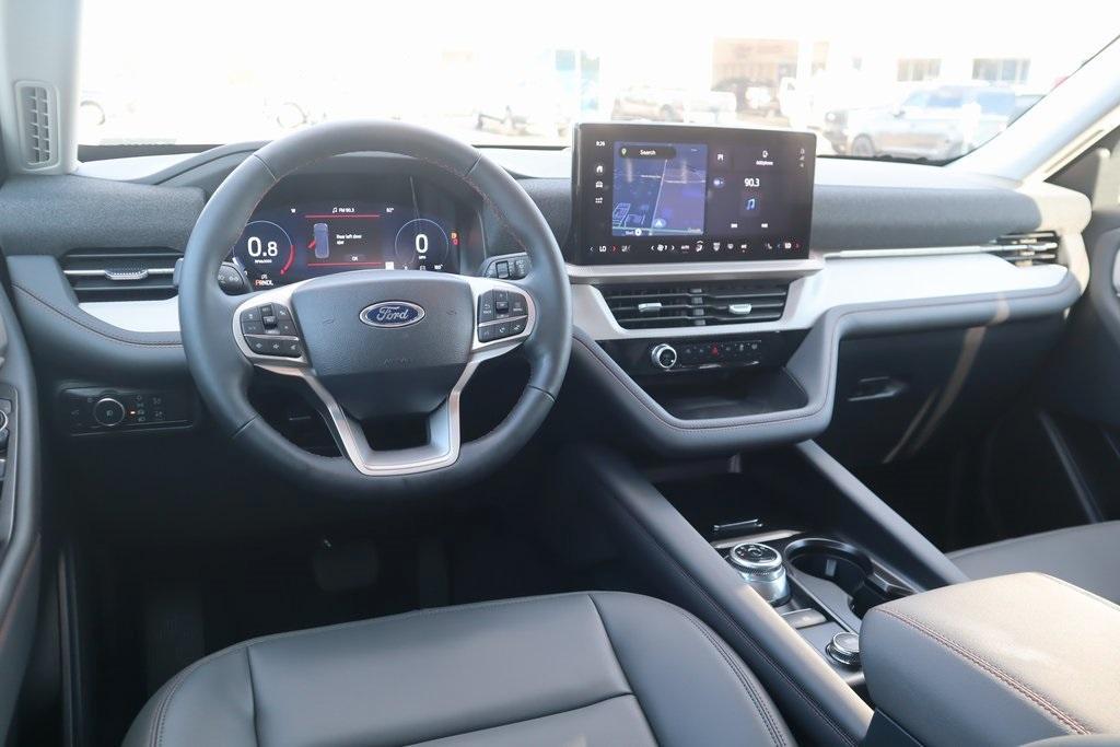 new 2025 Ford Explorer car, priced at $45,423