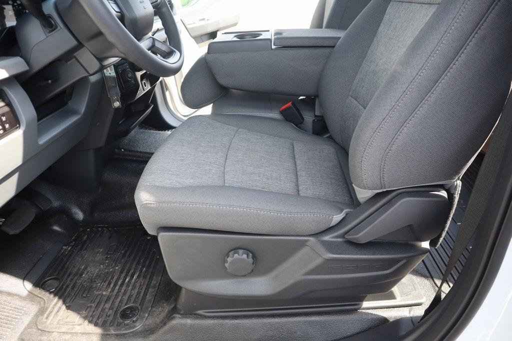 new 2025 Ford F-350 car, priced at $68,325
