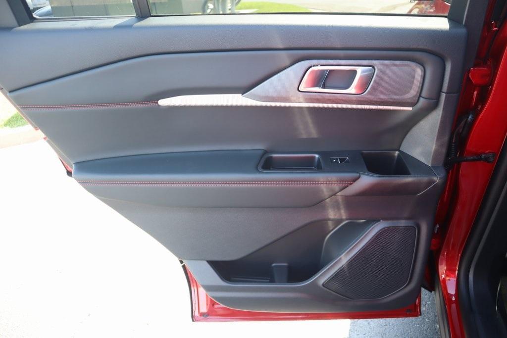 new 2025 Ford Explorer car, priced at $47,140