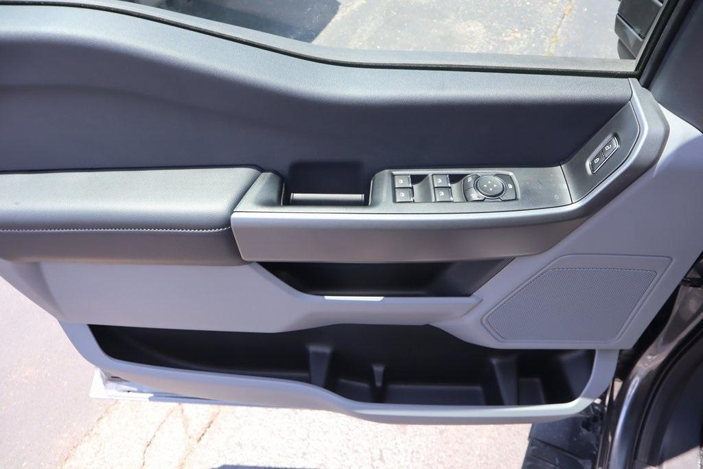 new 2025 Ford F-250 car, priced at $66,881