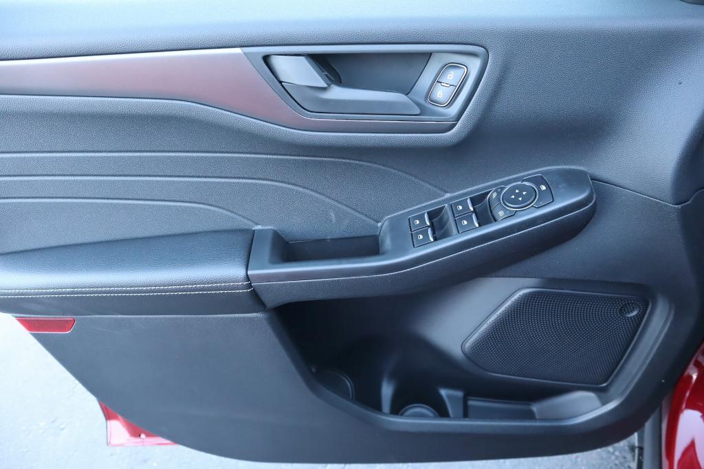 new 2025 Ford Escape car, priced at $27,120