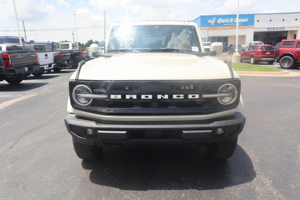 new 2025 Ford Bronco car, priced at $48,243