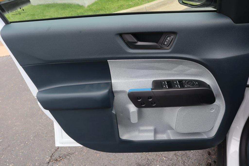 new 2025 Ford Maverick car, priced at $33,316