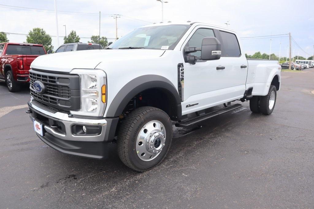 new 2025 Ford F-450 car, priced at $75,120
