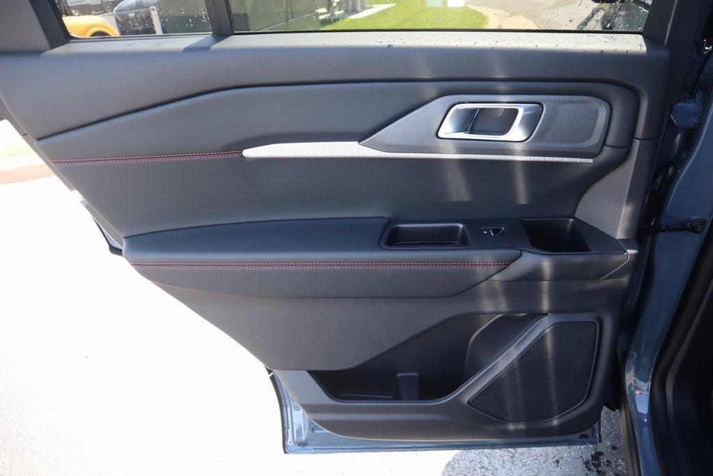 new 2025 Ford Explorer car, priced at $45,525