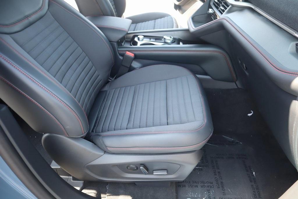 new 2025 Ford Explorer car, priced at $45,525