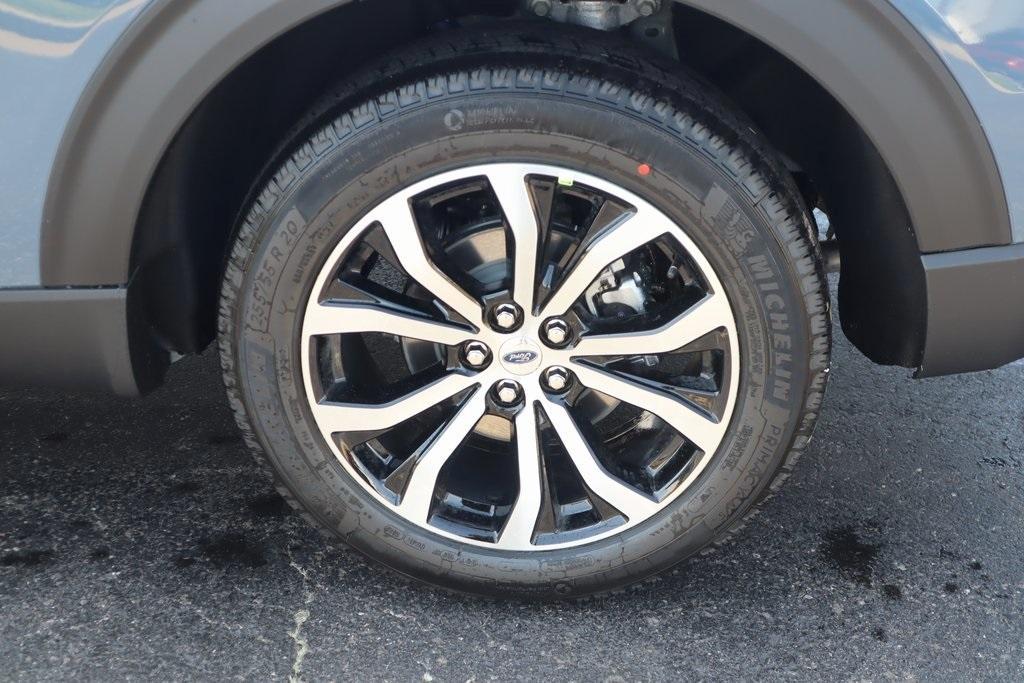 new 2025 Ford Explorer car, priced at $45,525