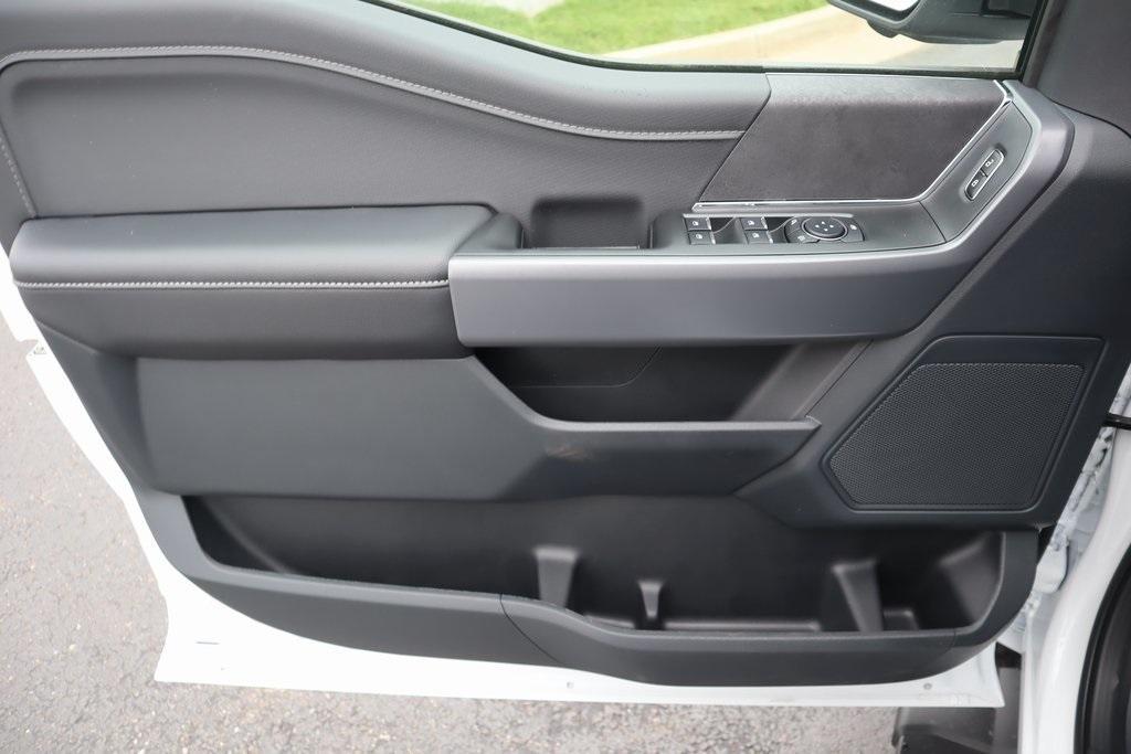 new 2025 Ford F-150 car, priced at $60,711