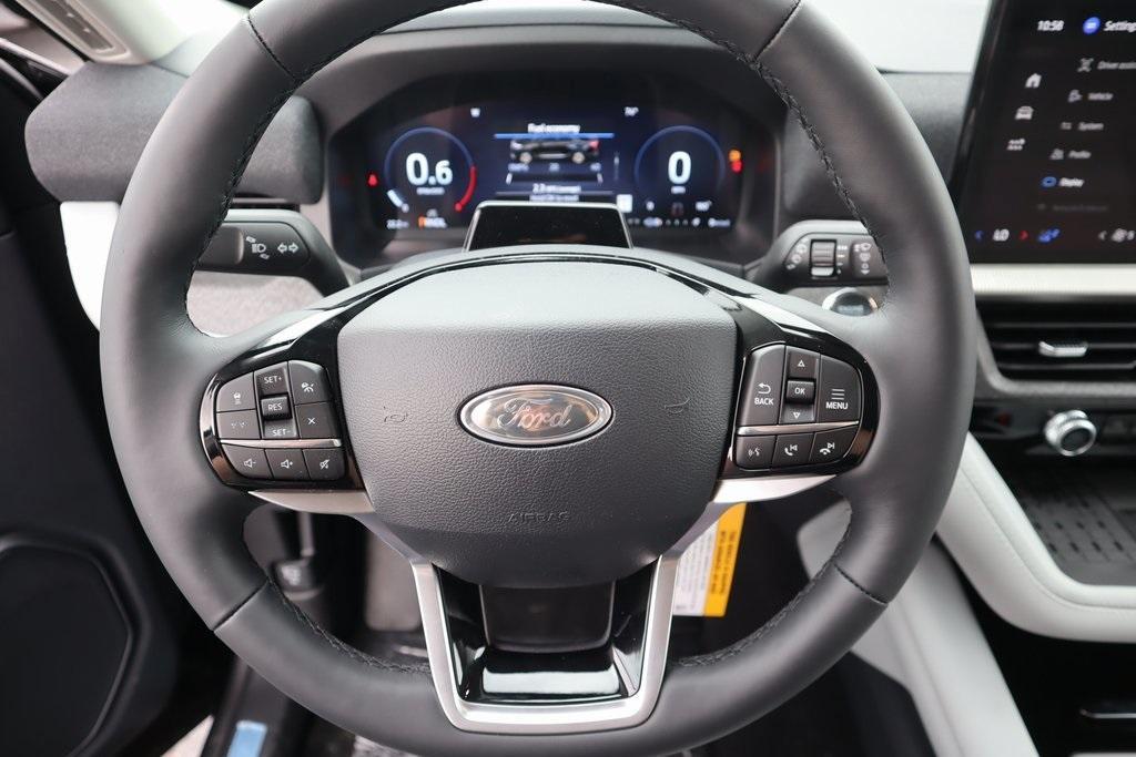 new 2025 Ford Explorer car, priced at $54,377