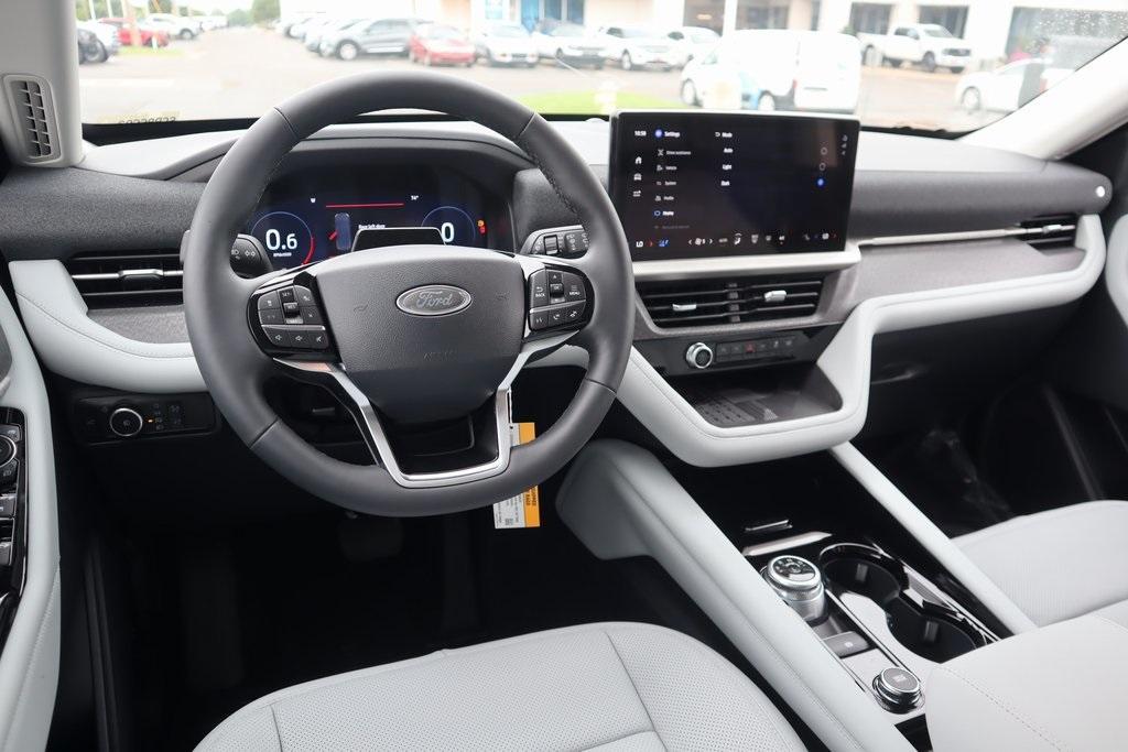 new 2025 Ford Explorer car, priced at $54,377