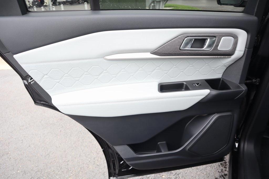 new 2025 Ford Explorer car, priced at $54,377