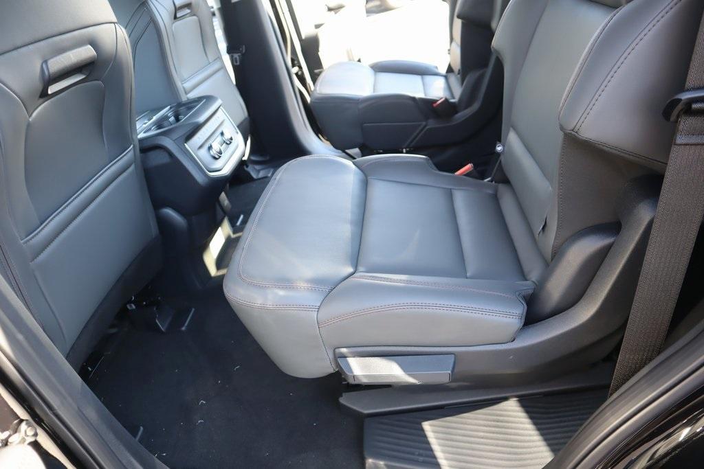 new 2025 Ford Expedition car, priced at $70,940