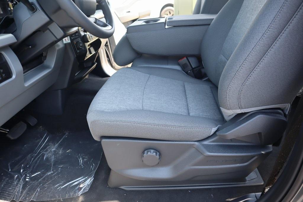 new 2025 Ford F-250 car, priced at $66,966