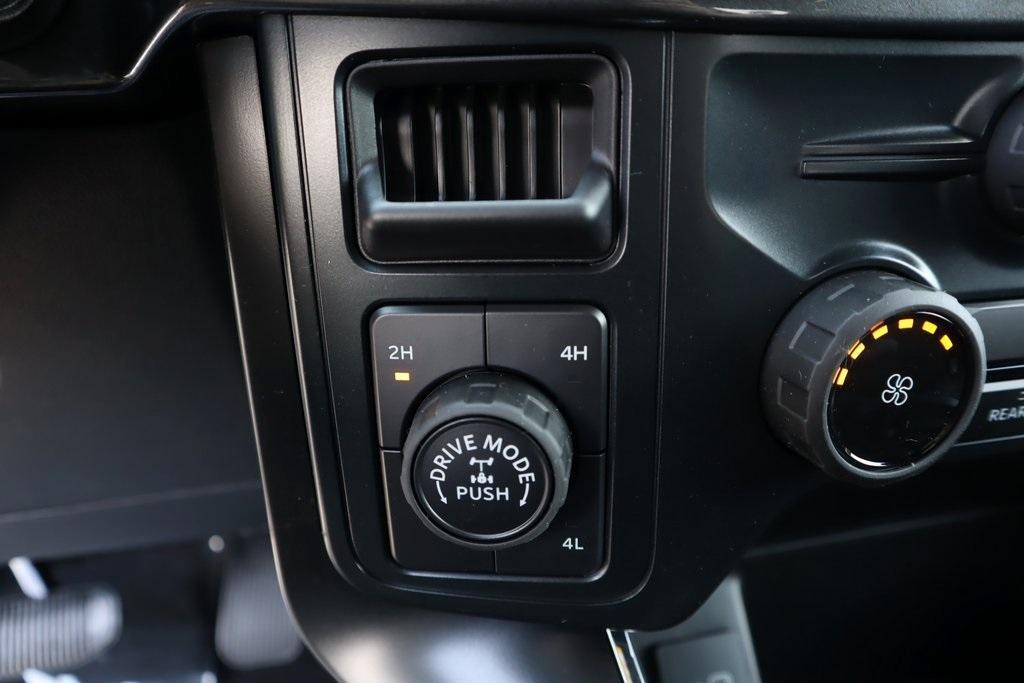 new 2025 Ford F-150 car, priced at $45,043