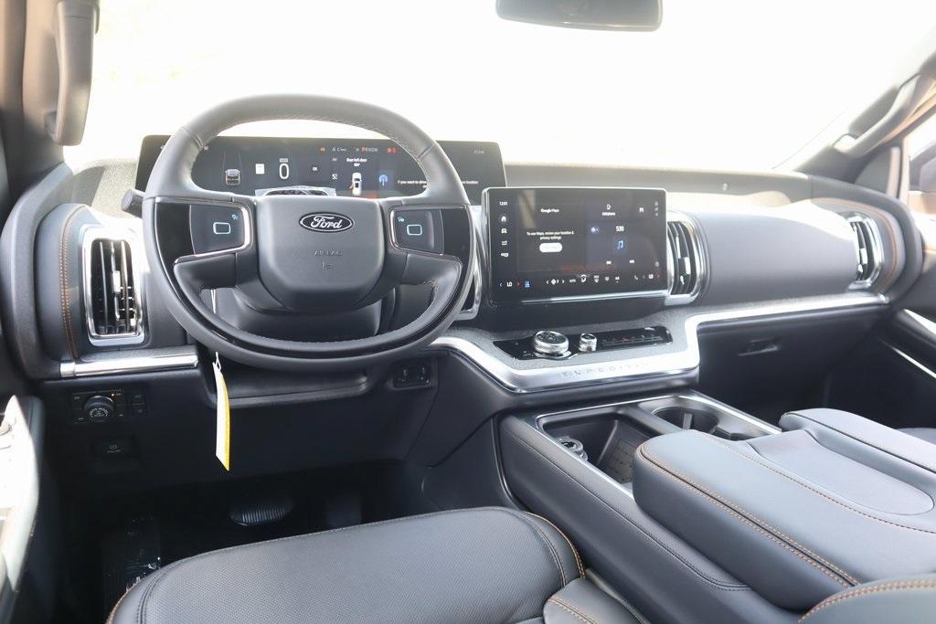 new 2025 Ford Expedition car, priced at $81,985