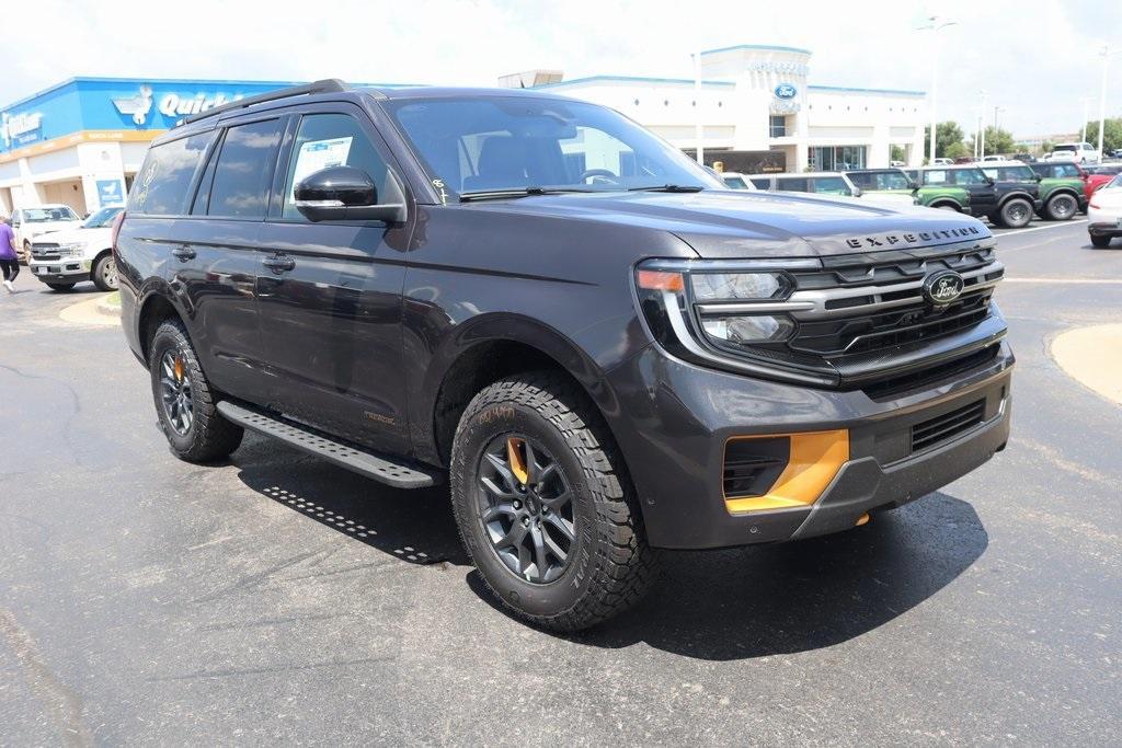 new 2025 Ford Expedition car, priced at $83,615