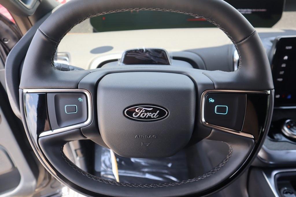 new 2025 Ford Expedition car, priced at $81,985