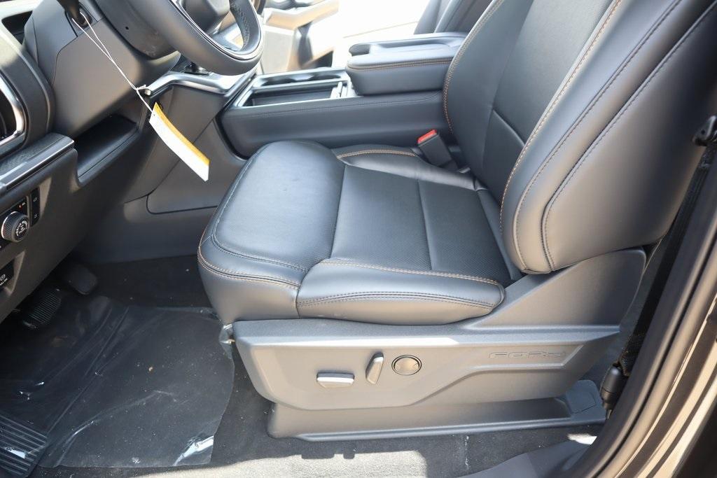 new 2025 Ford Expedition car, priced at $81,985