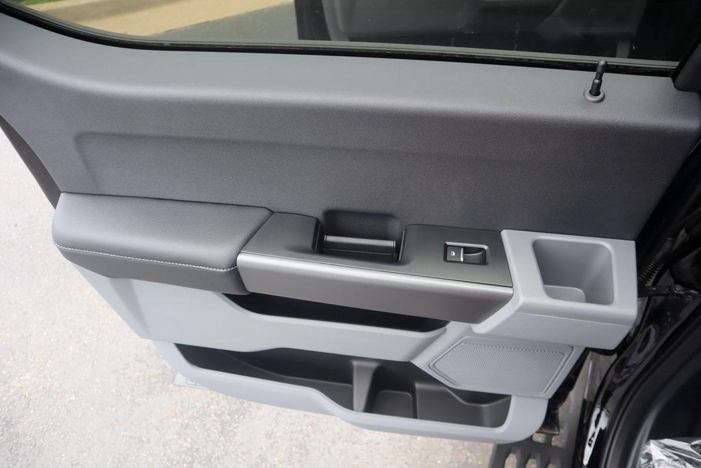 new 2025 Ford F-250 car, priced at $58,473
