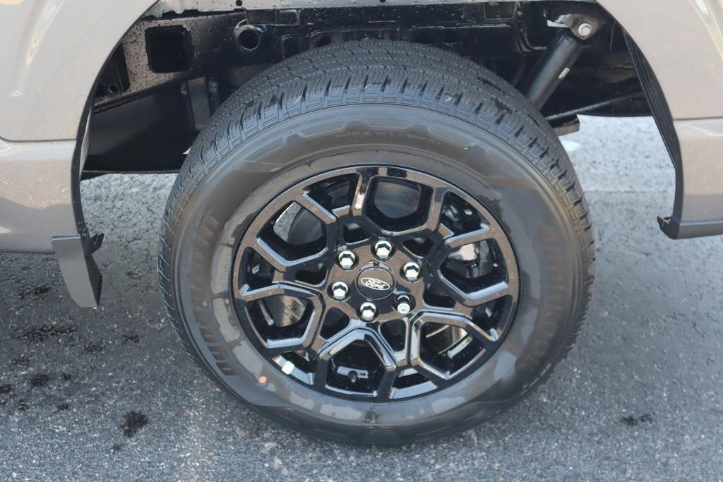 new 2025 Ford F-150 car, priced at $42,004