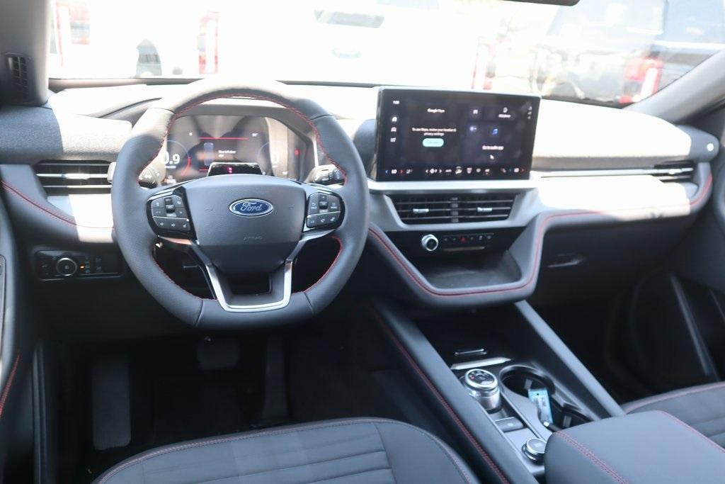 new 2025 Ford Explorer car, priced at $43,198