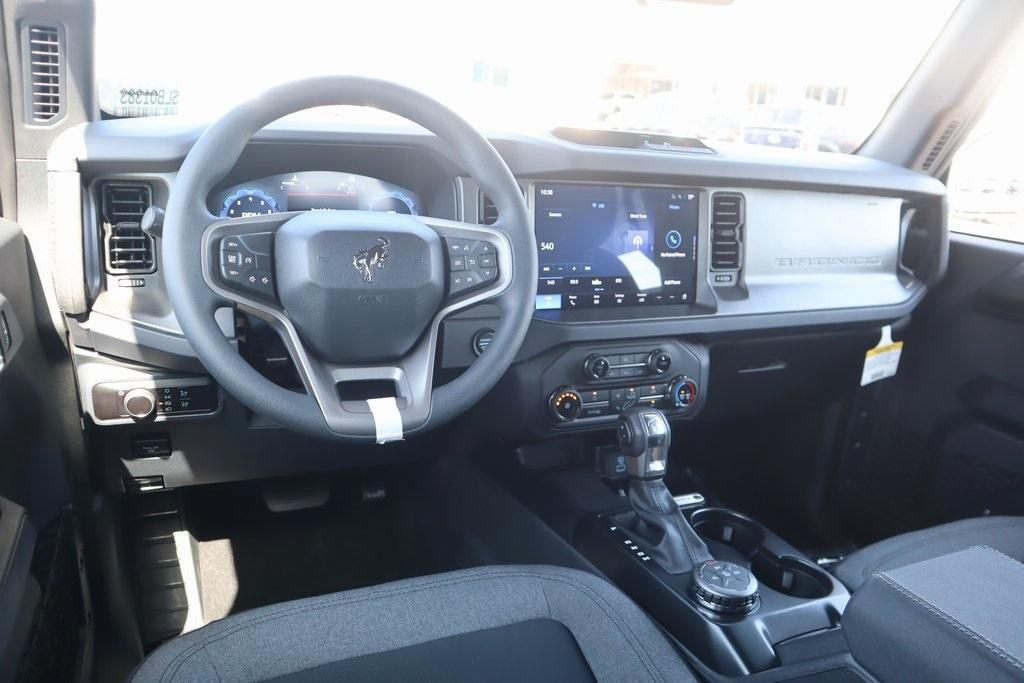 new 2025 Ford Bronco car, priced at $42,432