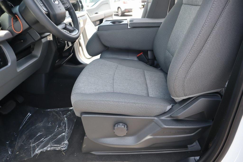 new 2025 Ford F-250 car, priced at $66,881