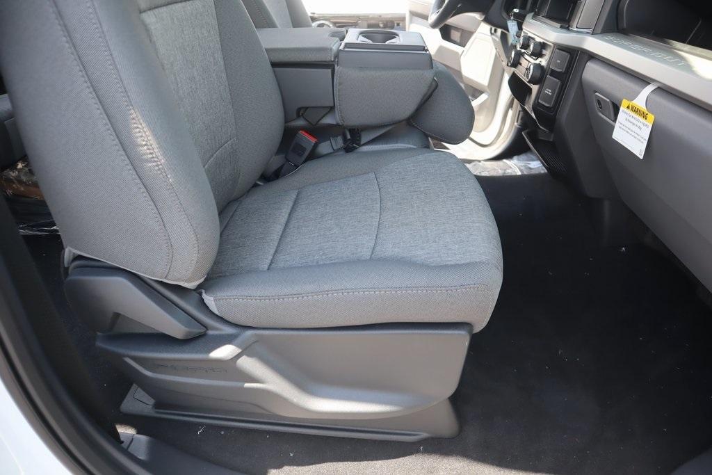 new 2025 Ford F-250 car, priced at $66,881