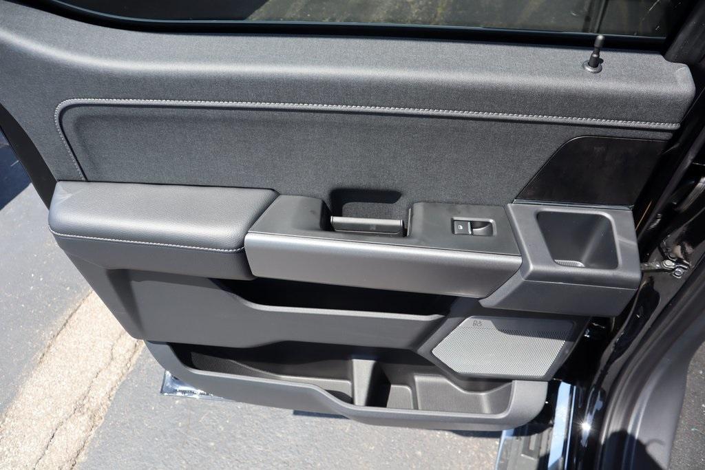 new 2025 Ford F-250 car, priced at $75,378