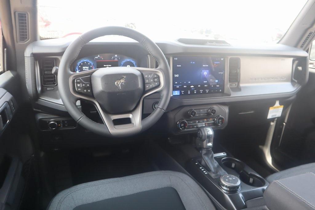 new 2025 Ford Bronco car, priced at $44,317