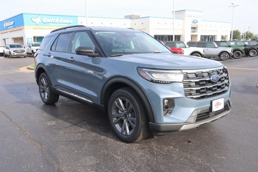 new 2025 Ford Explorer car, priced at $45,878