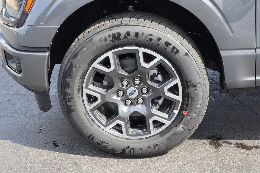 new 2025 Ford F-150 car, priced at $43,934