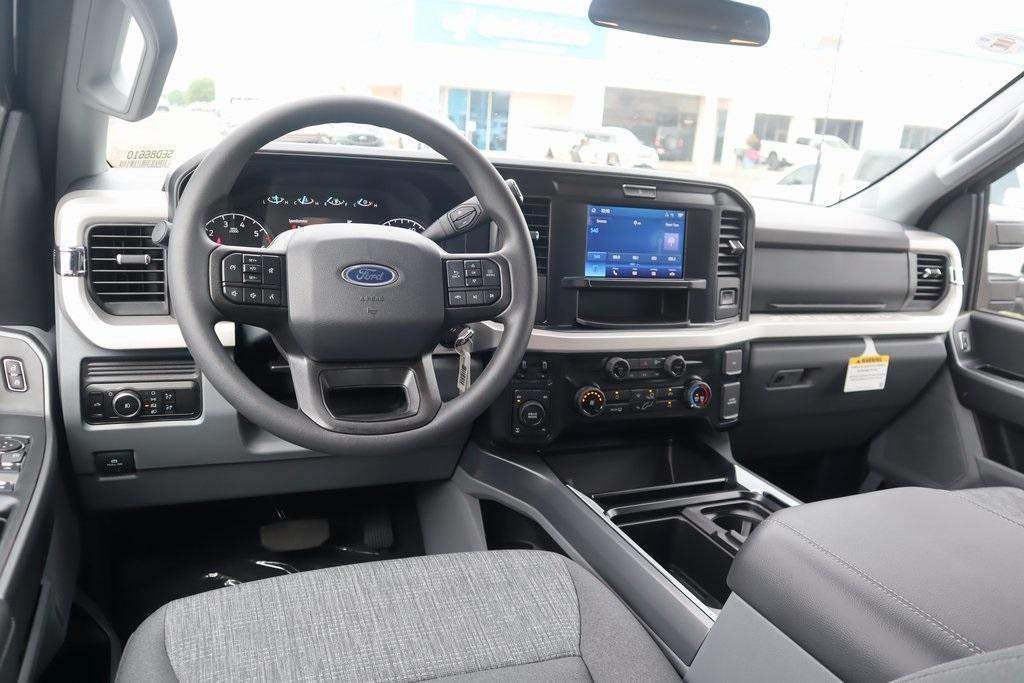 new 2025 Ford F-350 car, priced at $58,902