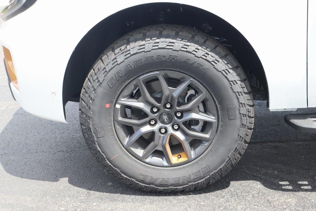 new 2025 Ford Expedition car, priced at $84,115