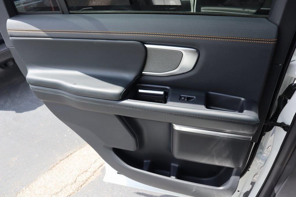 new 2025 Ford Expedition car, priced at $84,115