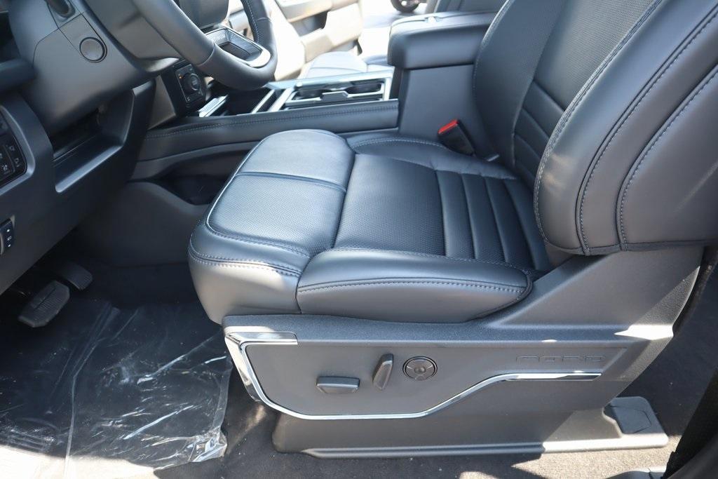 new 2025 Ford F-250 car, priced at $88,119