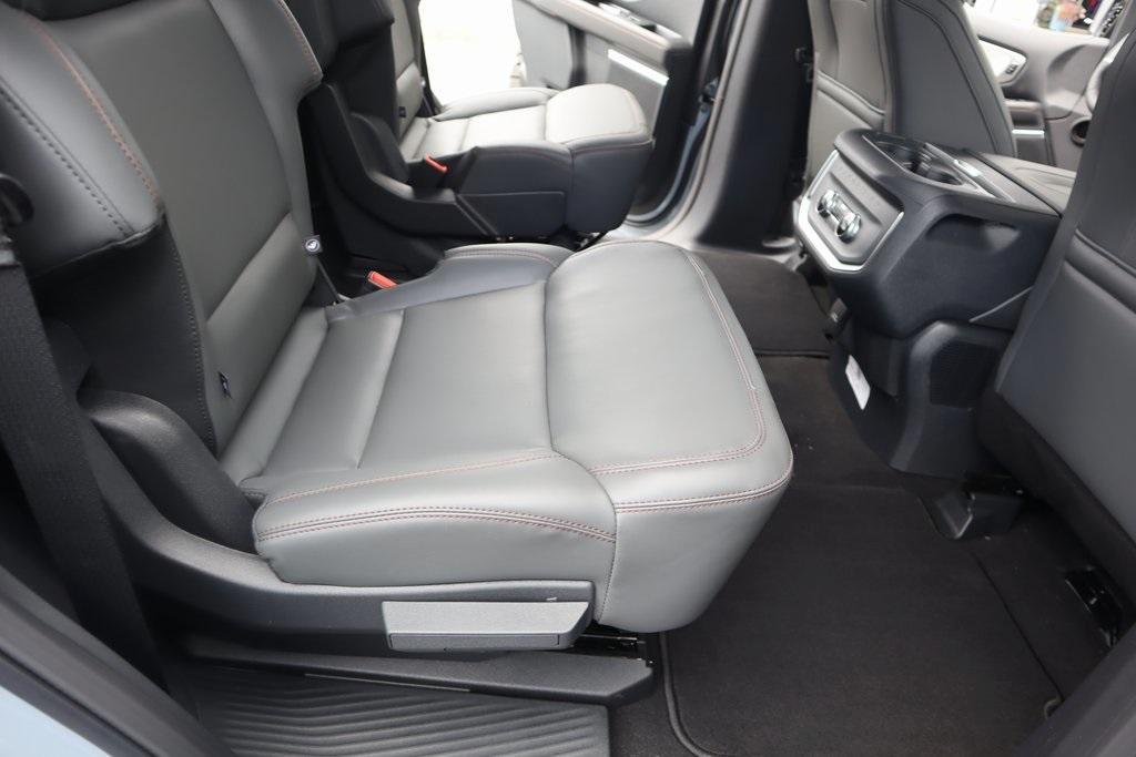 new 2025 Ford Expedition car, priced at $70,320