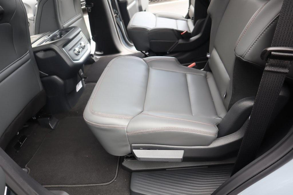 new 2025 Ford Expedition car, priced at $70,320