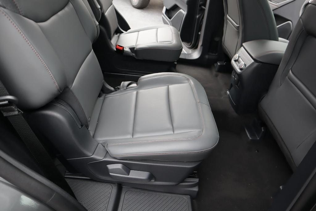 new 2025 Ford Explorer car, priced at $40,310