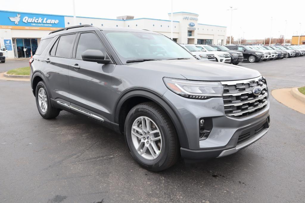 new 2025 Ford Explorer car, priced at $40,310