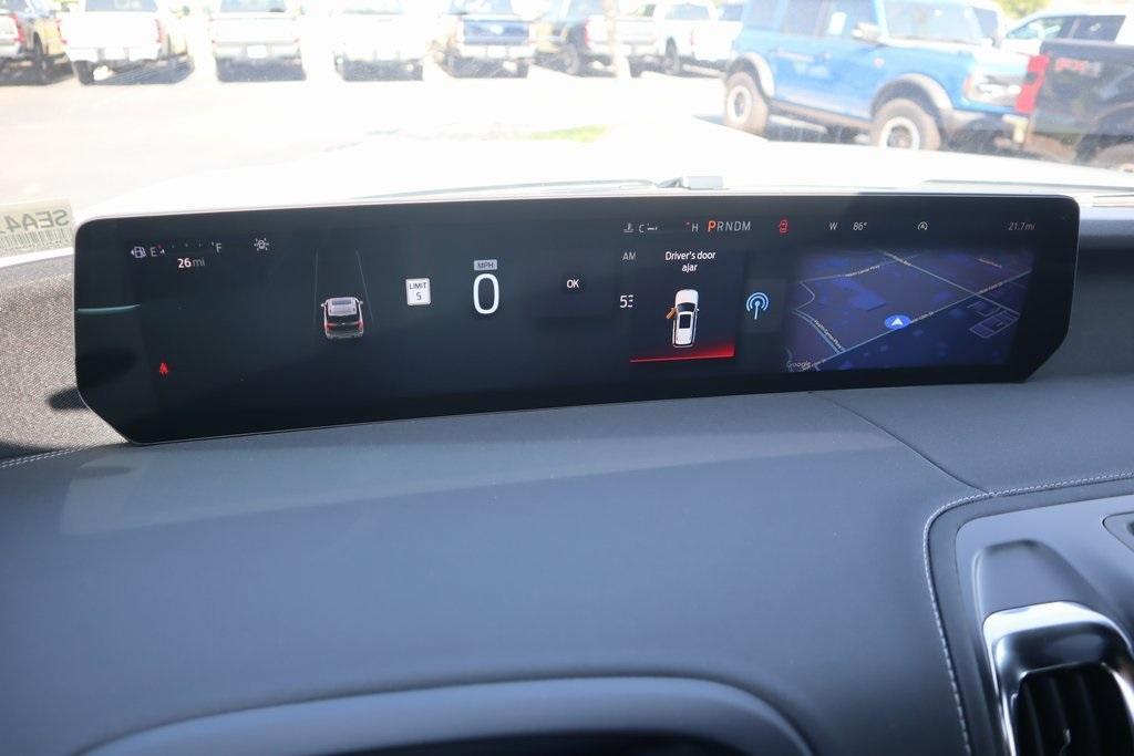 new 2025 Ford Expedition car, priced at $81,050