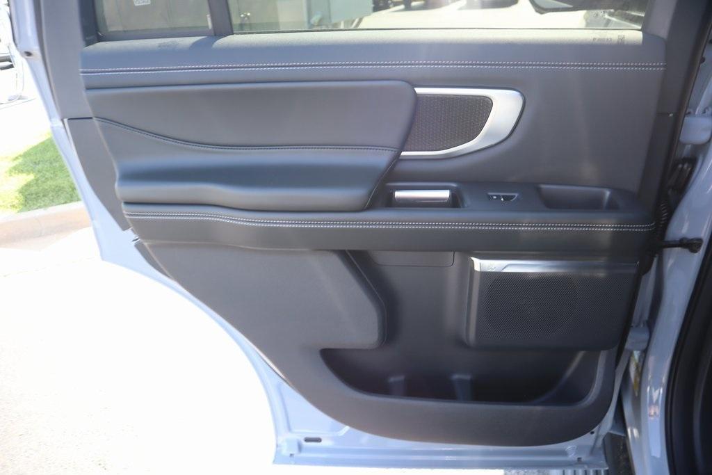 new 2025 Ford Expedition car, priced at $81,050
