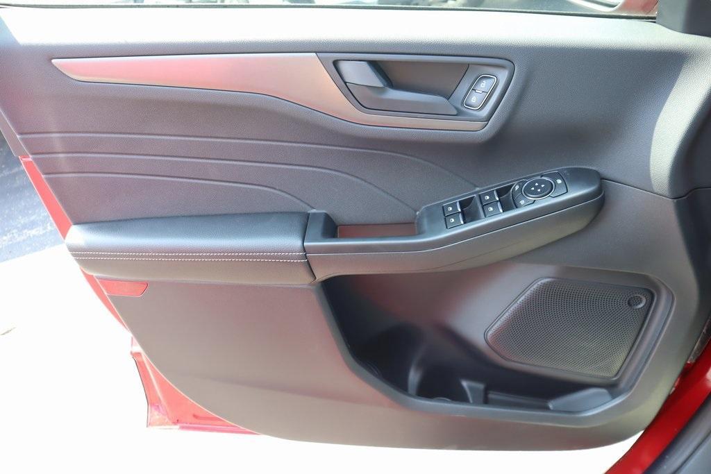 new 2025 Ford Escape car, priced at $25,269