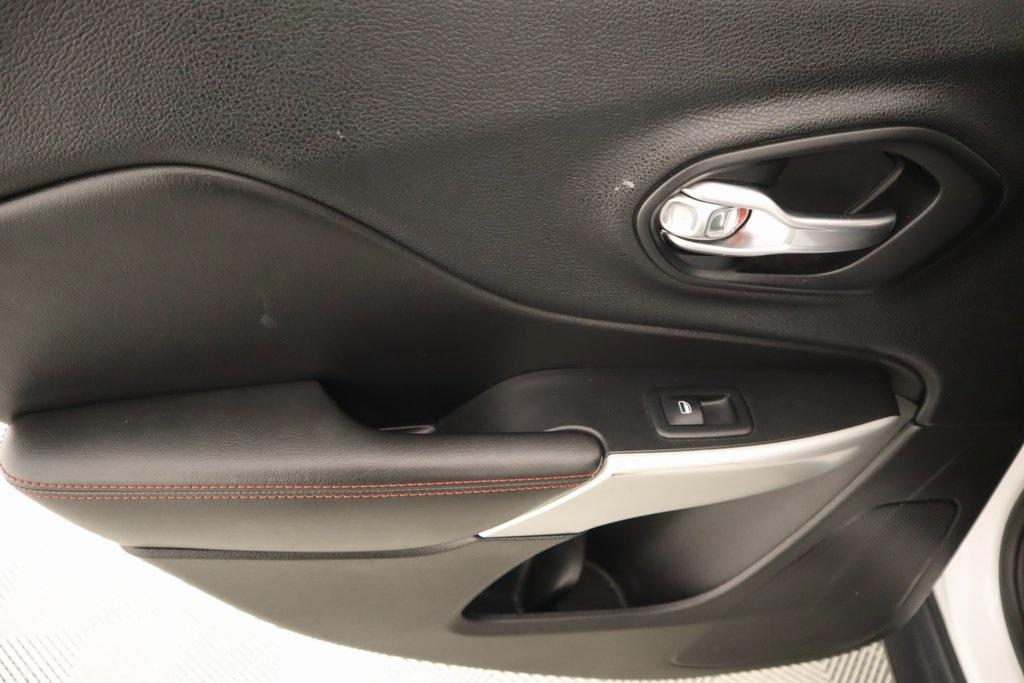 used 2018 Jeep Cherokee car, priced at $16,257