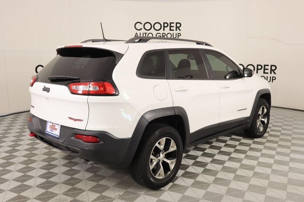 used 2018 Jeep Cherokee car, priced at $16,257