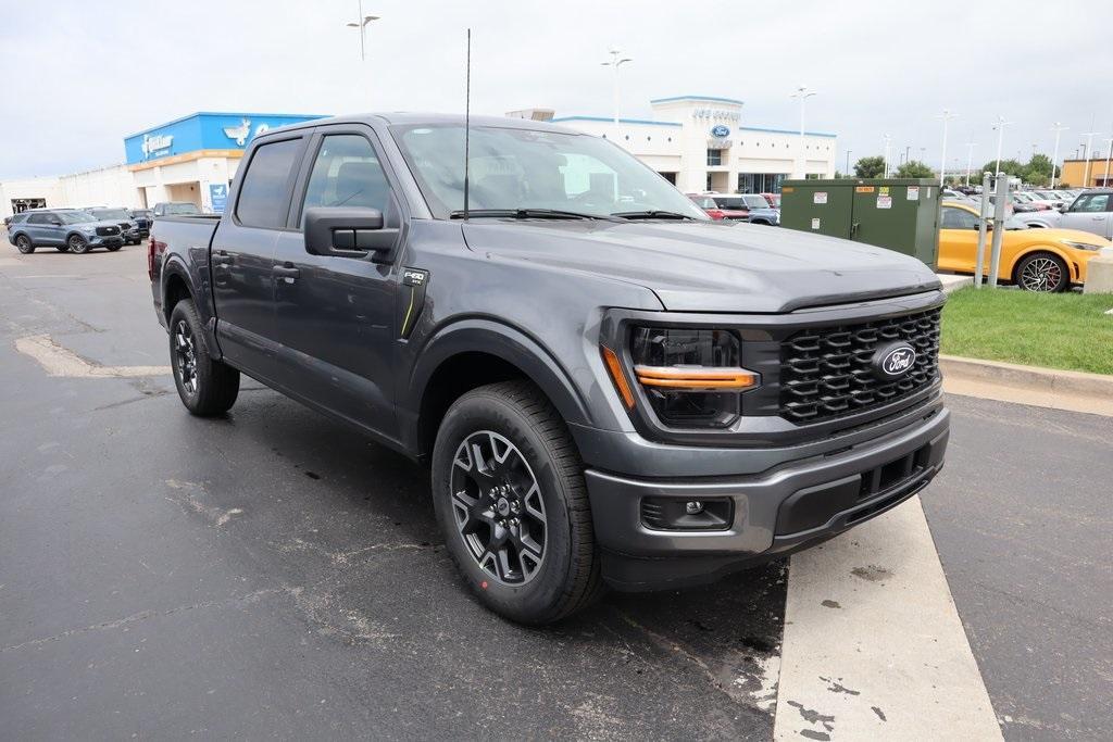 new 2025 Ford F-150 car, priced at $42,165